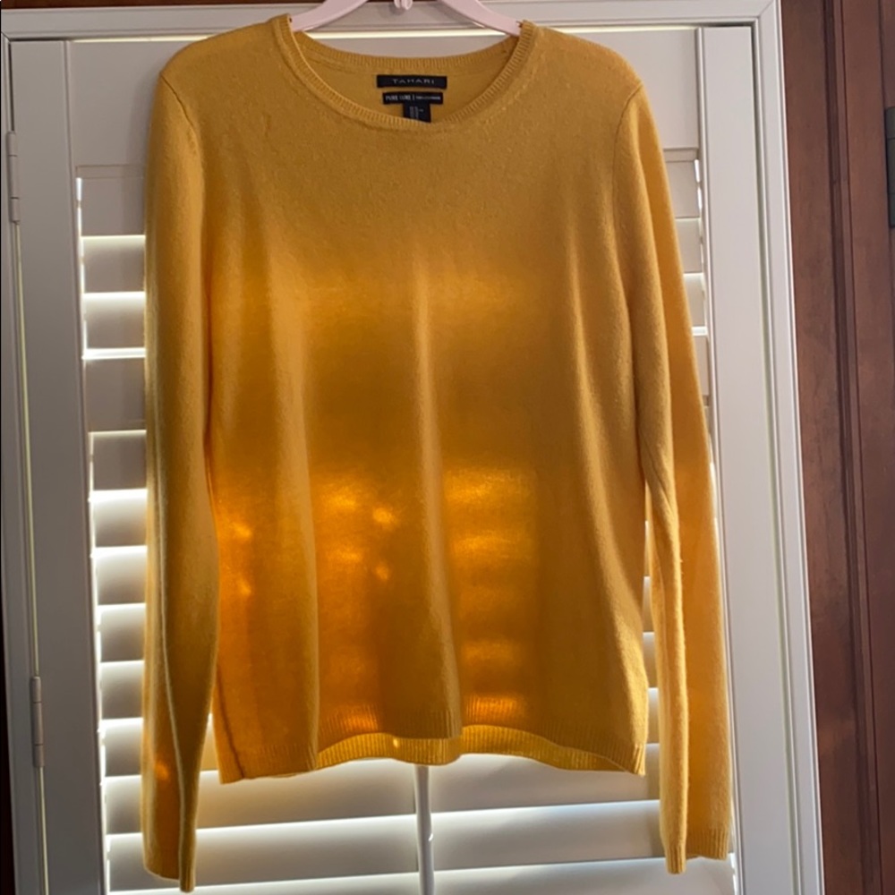 100% Cashmere sweater